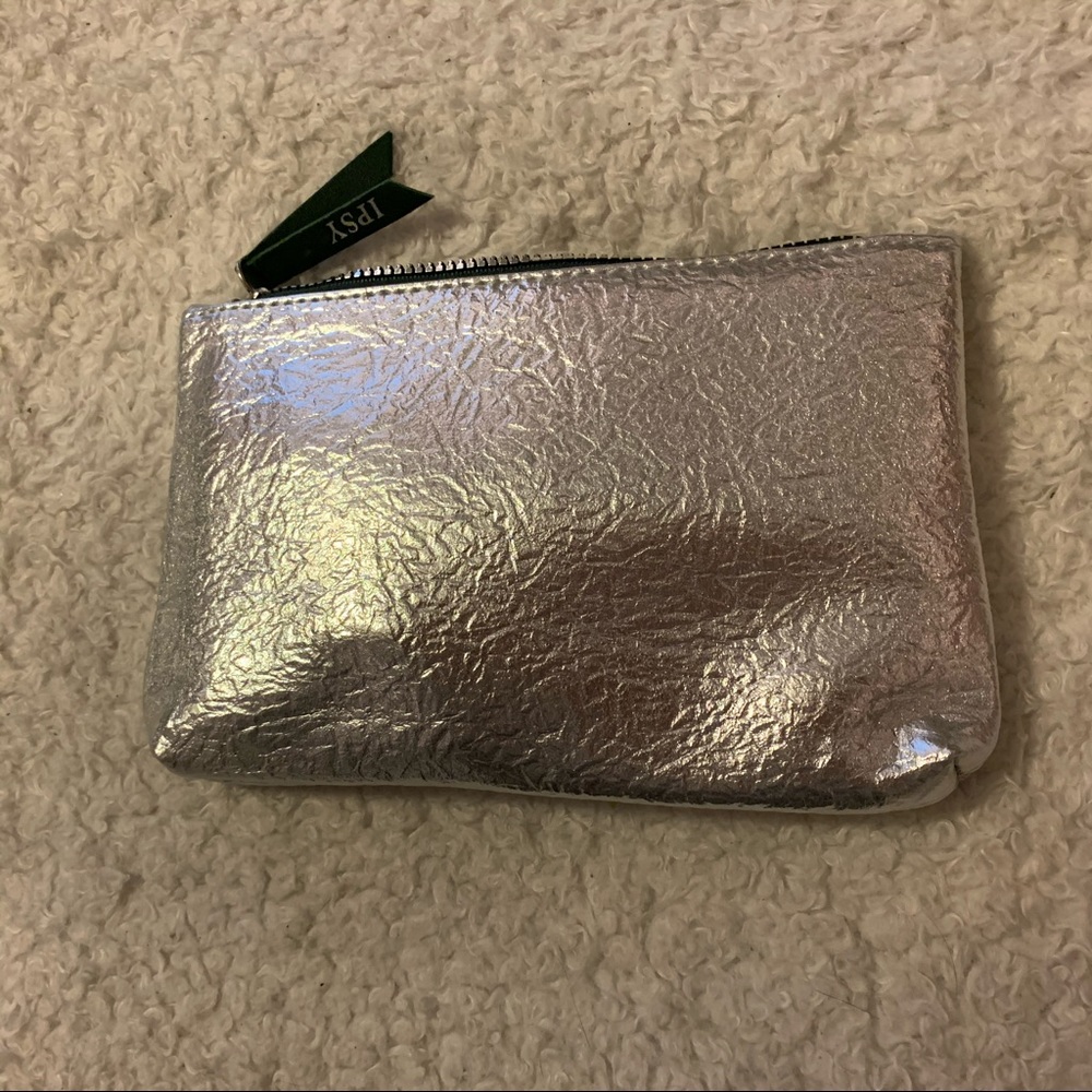 SOLD‼️‼️ Mini Makeup Haul! - Picture 3 of 8